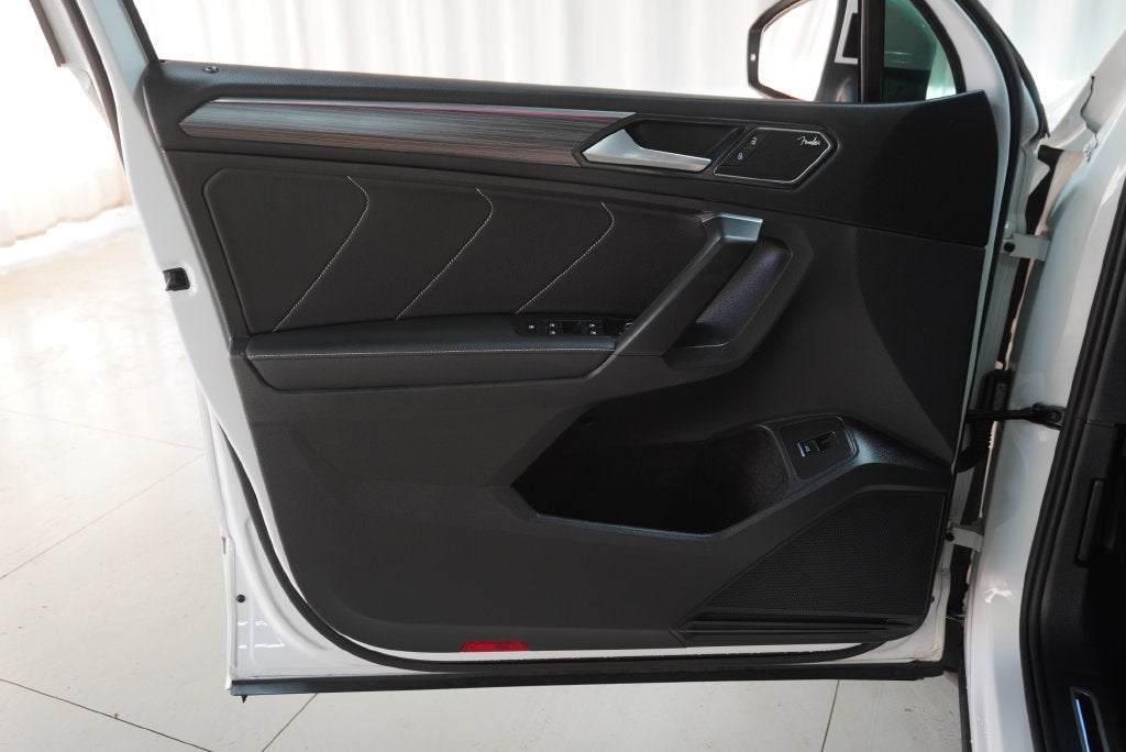 2022 Volkswagen Tiguan 2.0T SEL R-Line
