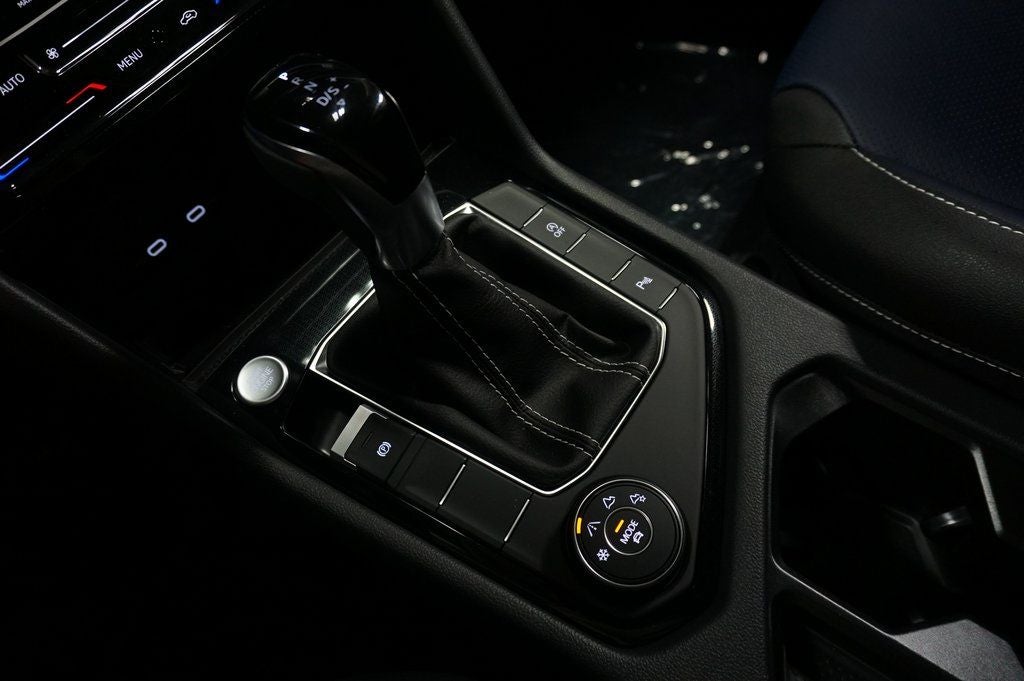 2025 Volkswagen Taos 1.5T SEL