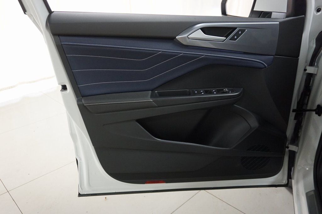 2025 Volkswagen Taos 1.5T SEL