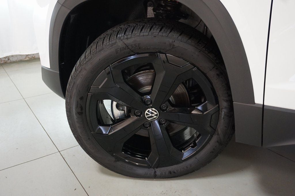 2025 Volkswagen Taos 1.5T SEL