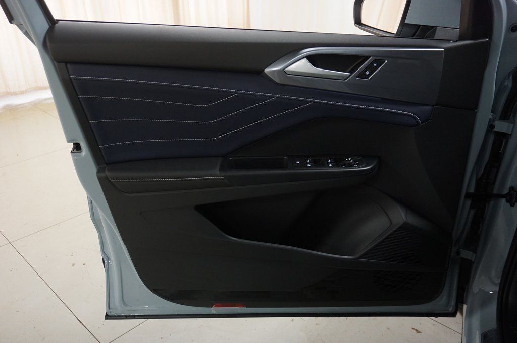 2026 Volkswagen Taos 1.5T SEL