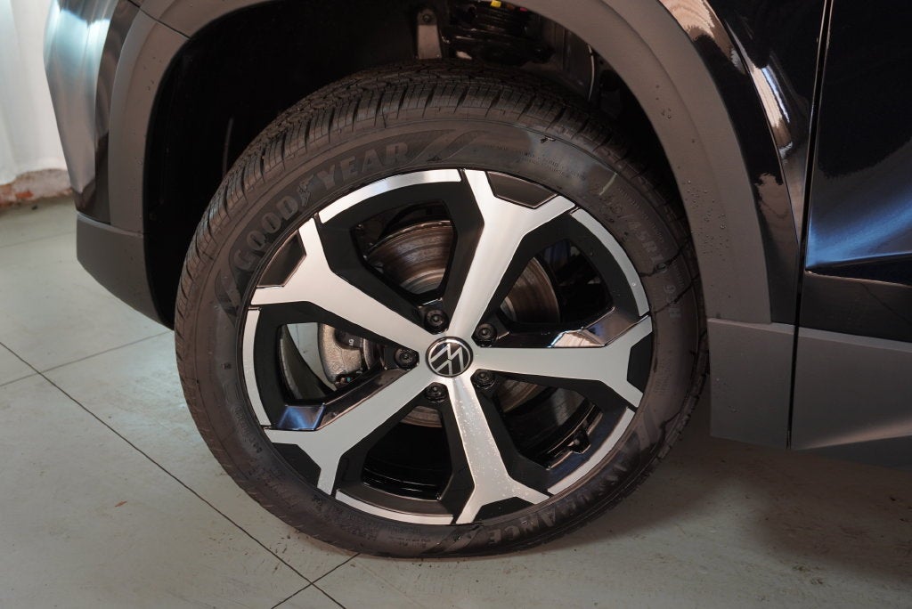 2027 Volkswagen Taos 1.5T SEL