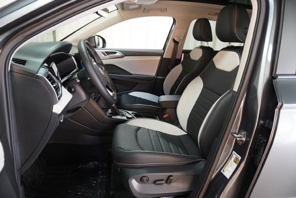 2027 Volkswagen Taos 1.5T SEL