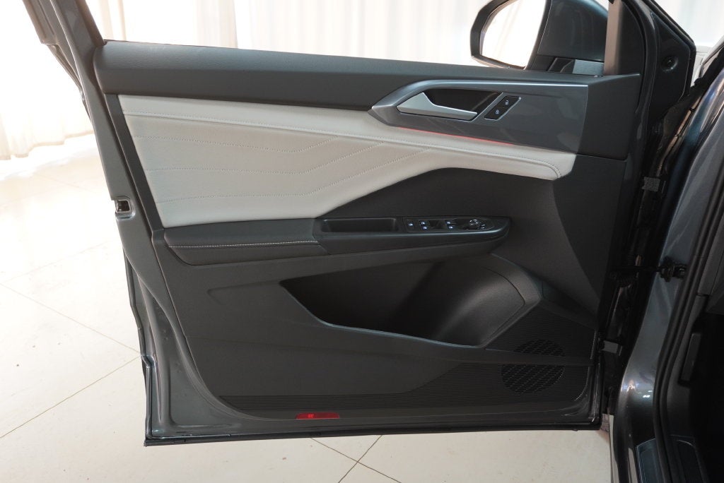 2027 Volkswagen Taos 1.5T SEL