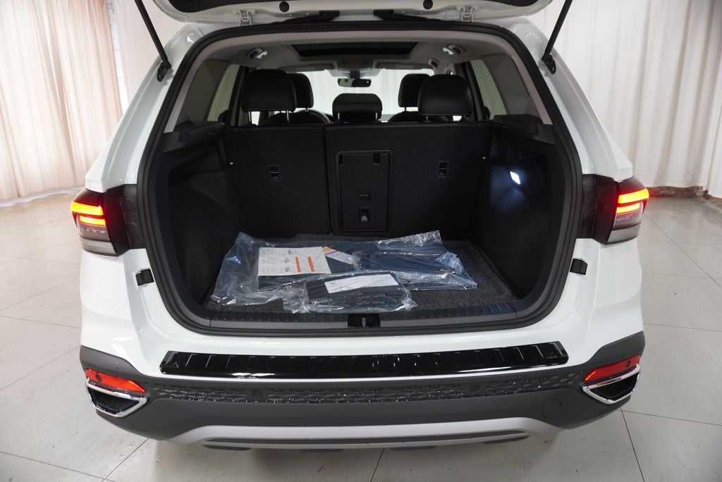 2027 Volkswagen Taos 1.5T SEL