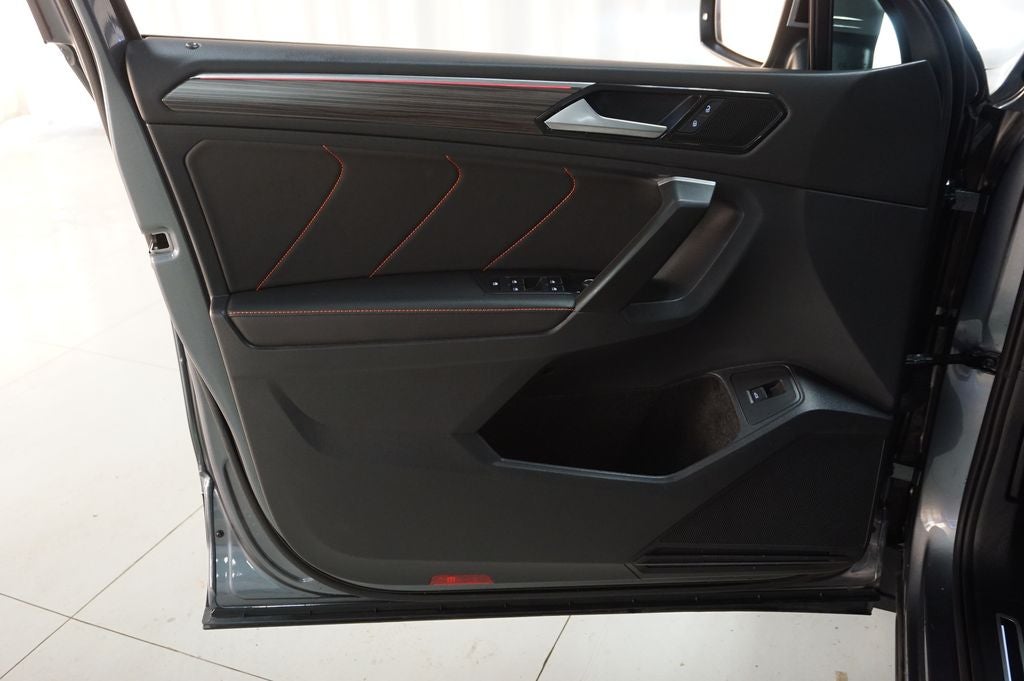 2024 Volkswagen Tiguan 2.0T Wolfsburg Edition