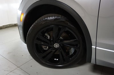 2024 Volkswagen Tiguan 2.0T SE R-Line Black