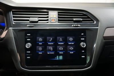 2023 Volkswagen Tiguan 2.0T SE R-Line Black