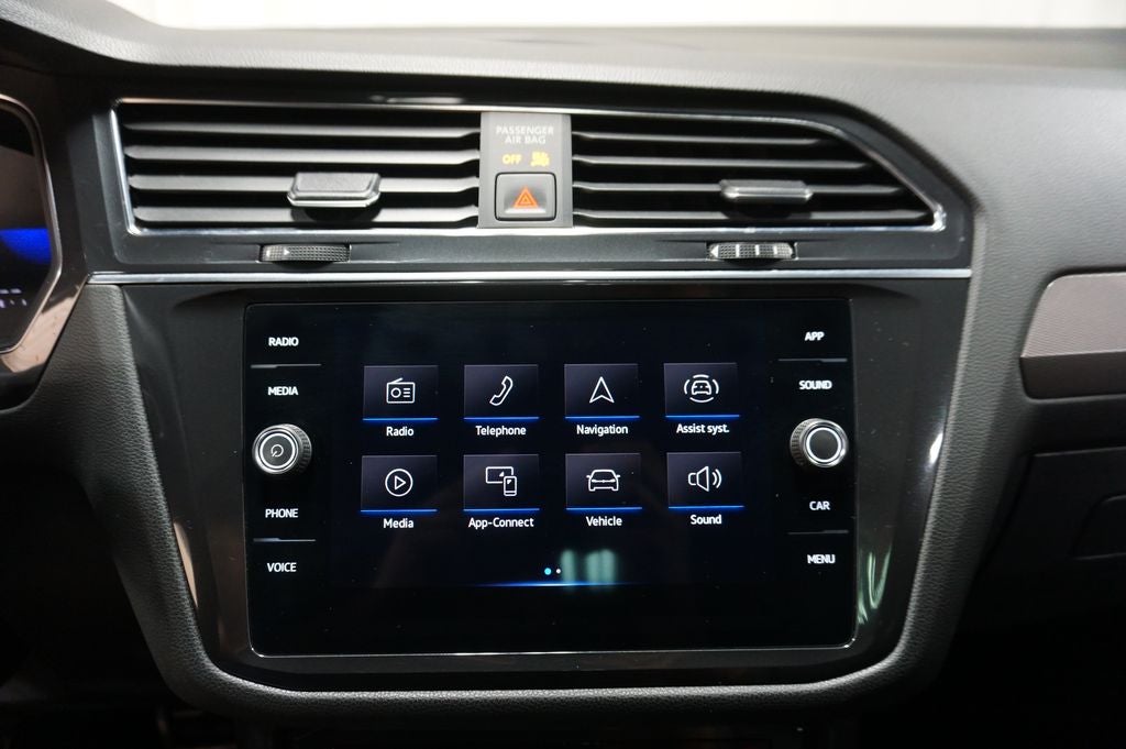 2023 Volkswagen Tiguan 2.0T SE R-Line Black