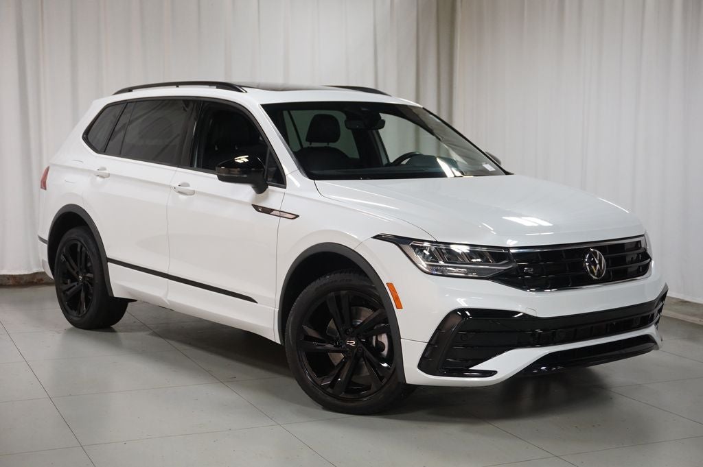 2023 Volkswagen Tiguan 2.0T SE R-Line Black