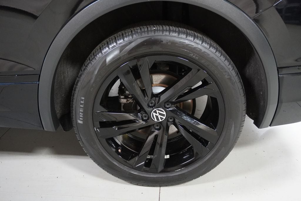 2024 Volkswagen Tiguan 2.0T SE R-Line Black