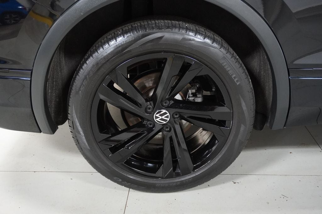 2024 Volkswagen Tiguan 2.0T SE R-Line Black