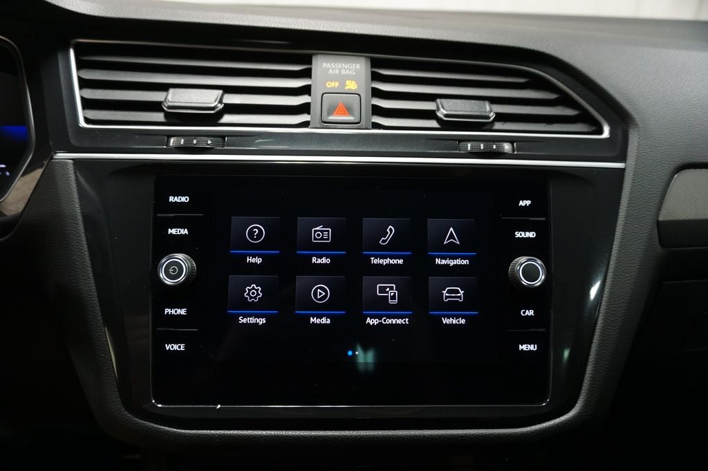 2024 Volkswagen Tiguan 2.0T SE R-Line Black