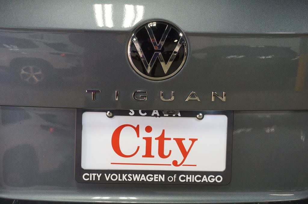 2023 Volkswagen Tiguan 2.0T SE R-Line Black