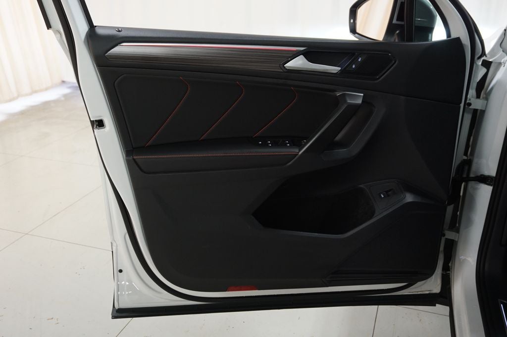 2024 Volkswagen Tiguan 2.0T Wolfsburg Edition