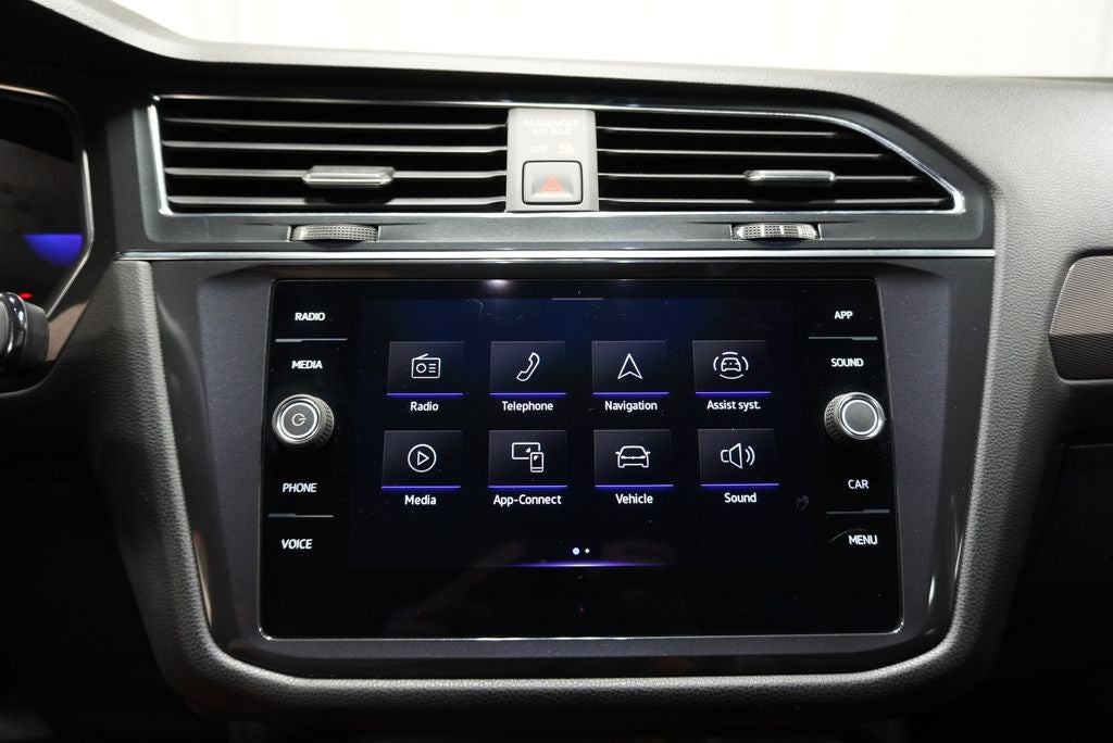 2023 Volkswagen Tiguan 2.0T SE R-Line Black