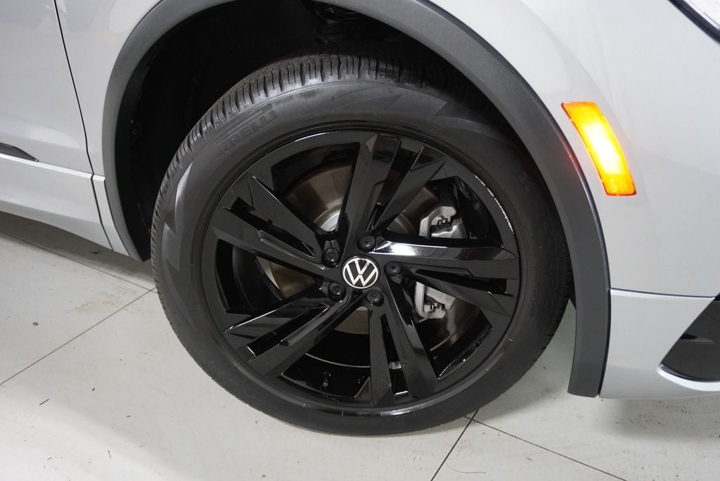 2023 Volkswagen Tiguan 2.0T SE R-Line Black
