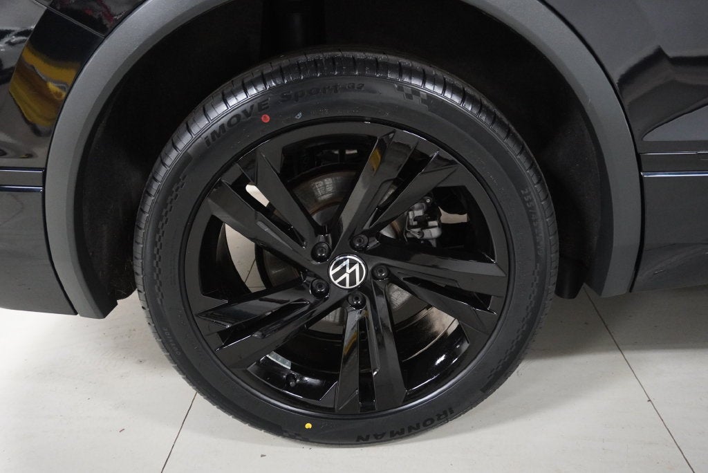 2023 Volkswagen Tiguan 2.0T SE R-Line Black