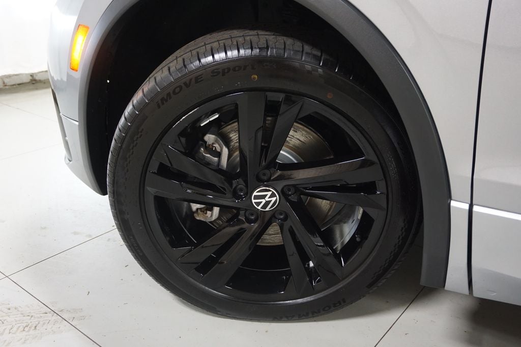 2023 Volkswagen Tiguan 2.0T SE R-Line Black