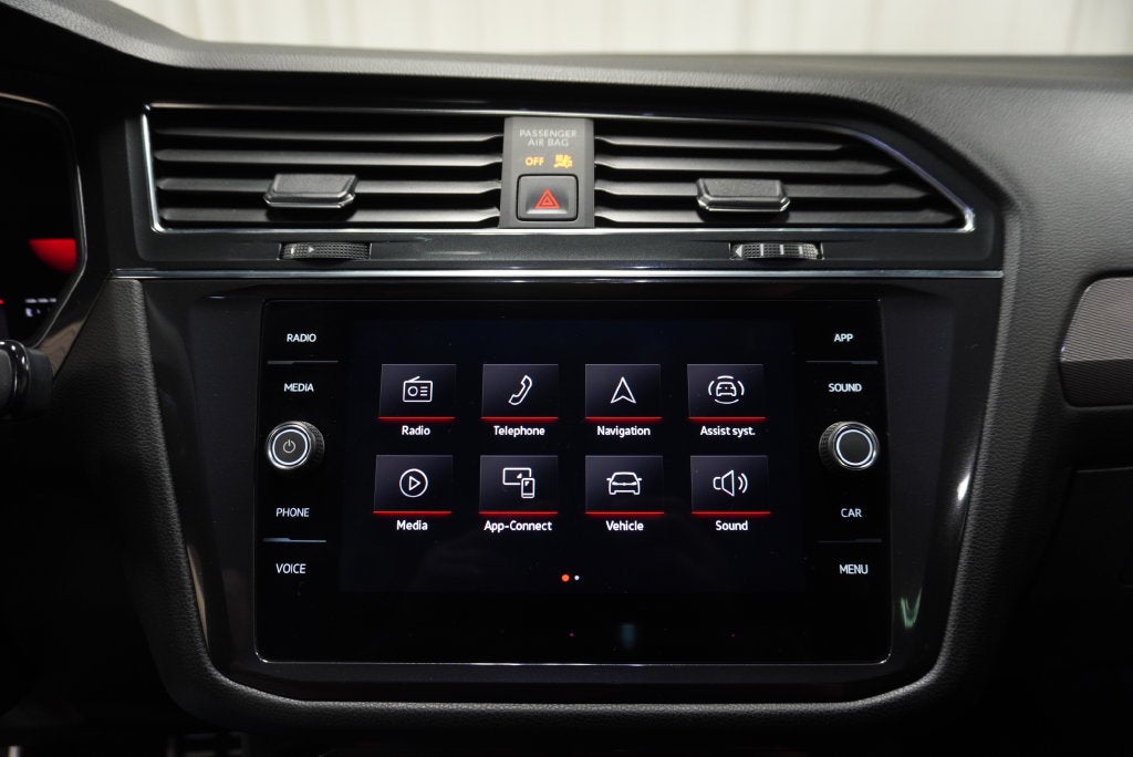 2023 Volkswagen Tiguan 2.0T SE R-Line Black
