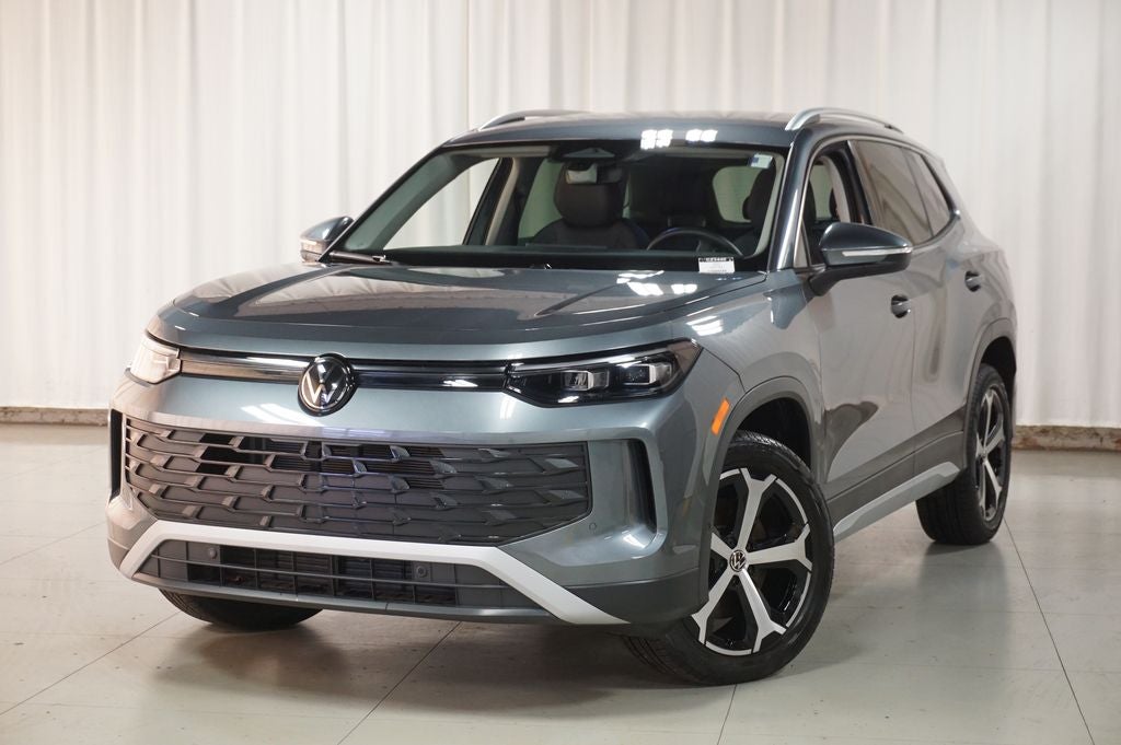 2025 Volkswagen Tiguan 2.0T SE
