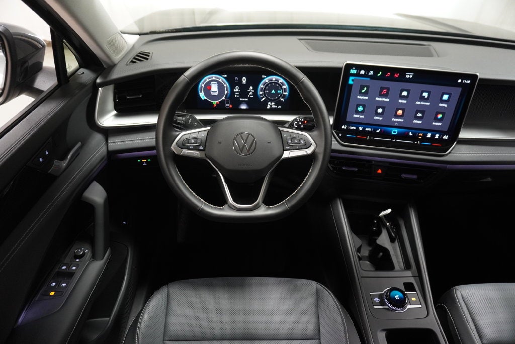 2025 Volkswagen Tiguan 2.0T SE