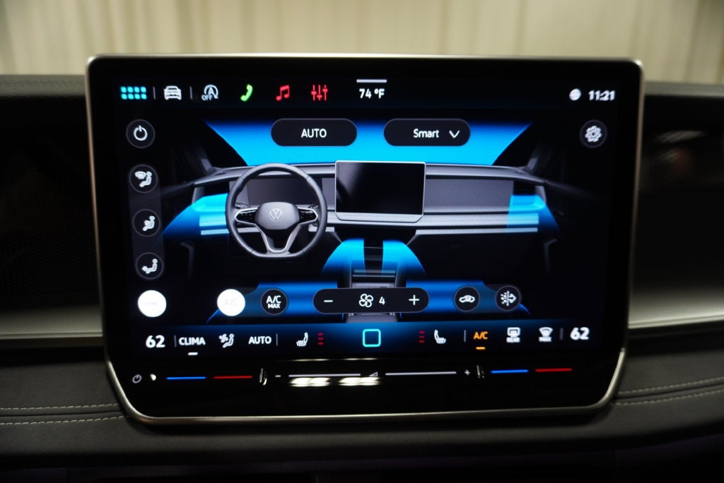 2025 Volkswagen Tiguan 2.0T SE