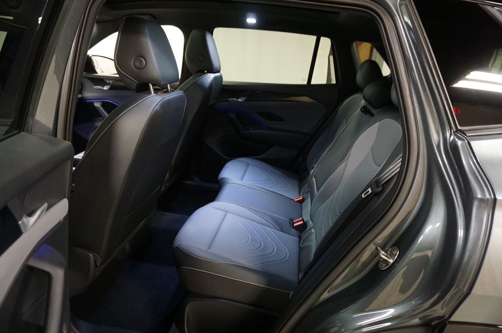 2025 Volkswagen Tiguan 2.0T SE R-Line Black