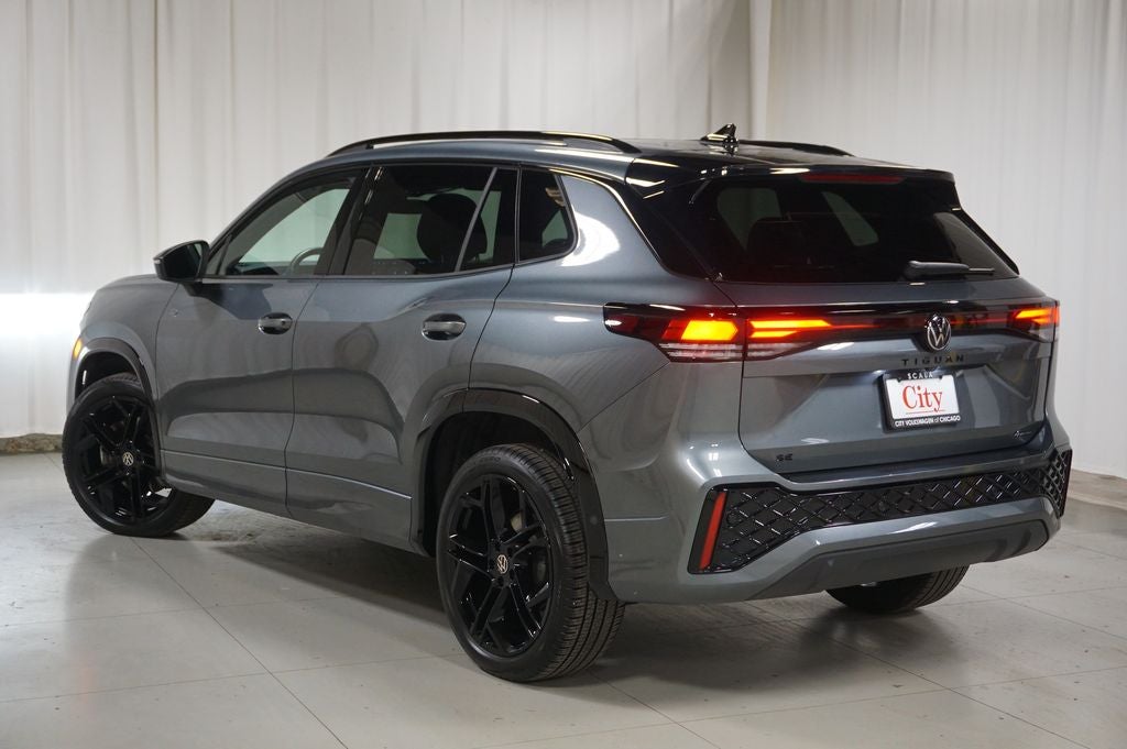 2025 Volkswagen Tiguan 2.0T SE R-Line Black