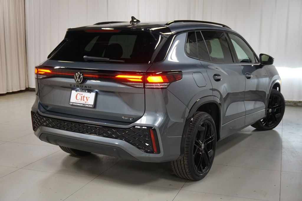 2025 Volkswagen Tiguan 2.0T SE R-Line Black