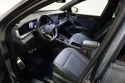 2025 Volkswagen Tiguan 2.0T SE R-Line Black