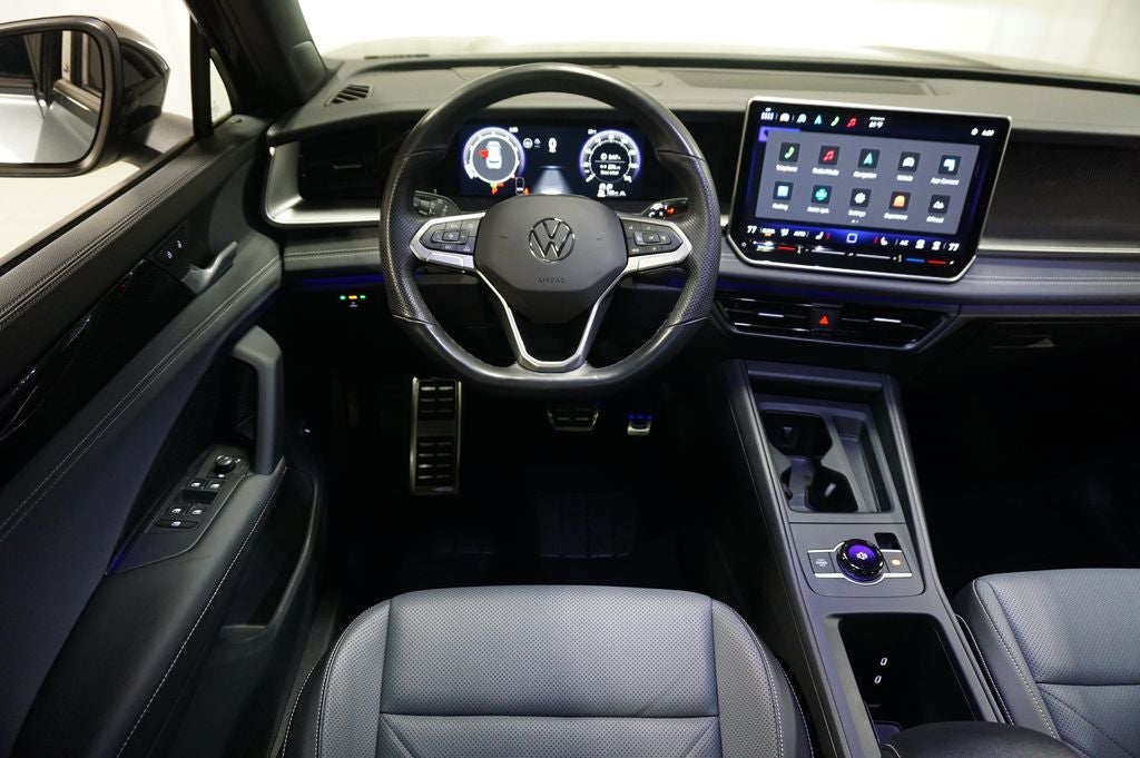 2025 Volkswagen Tiguan 2.0T SE R-Line Black