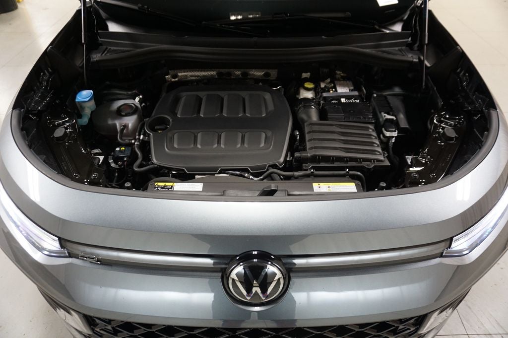 2025 Volkswagen Tiguan 2.0T SE R-Line Black