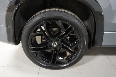2025 Volkswagen Tiguan 2.0T SE R-Line Black