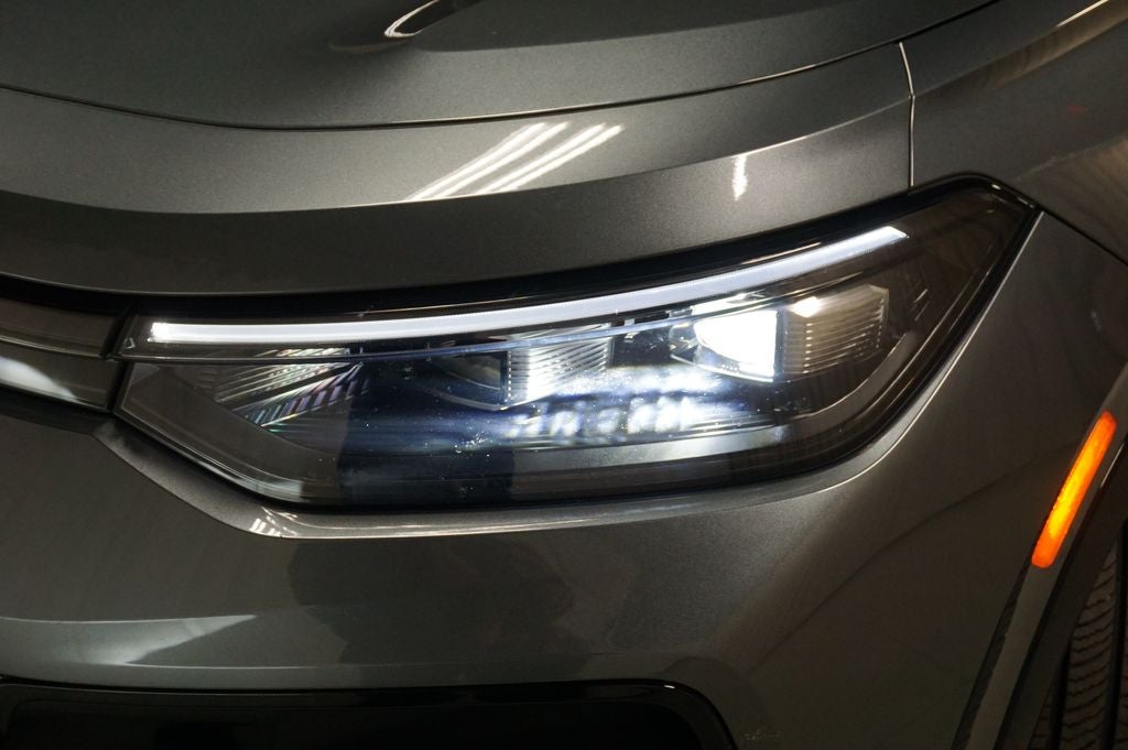 2025 Volkswagen Tiguan 2.0T SE R-Line Black