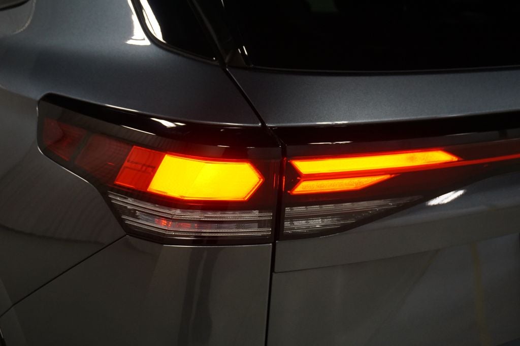 2025 Volkswagen Tiguan 2.0T SE R-Line Black