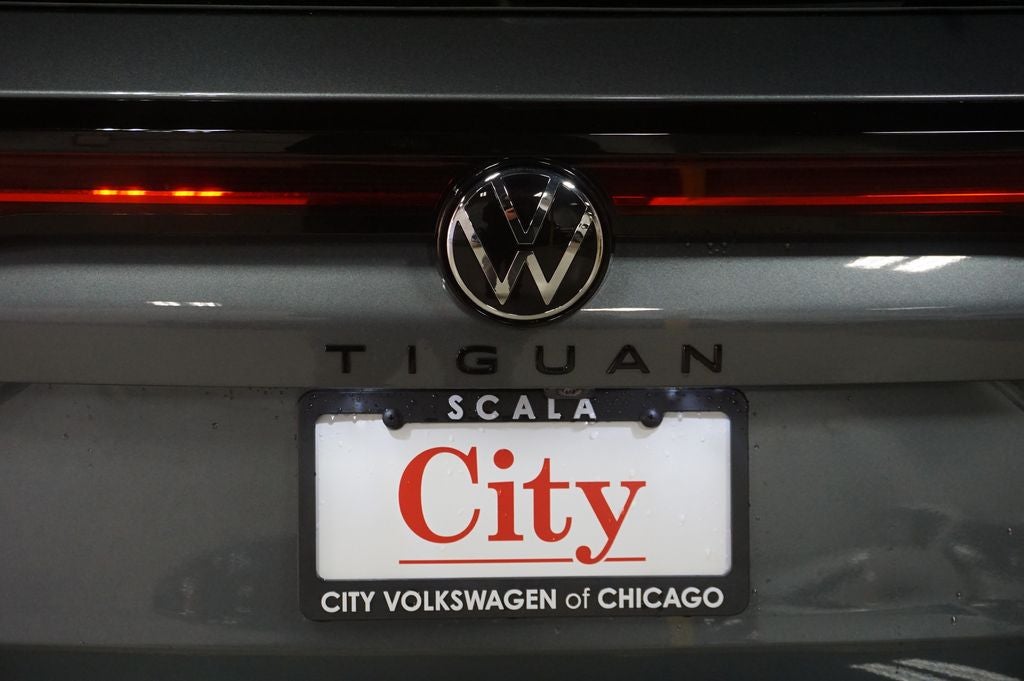 2026 Volkswagen Tiguan 2.0T SE R-Line Black