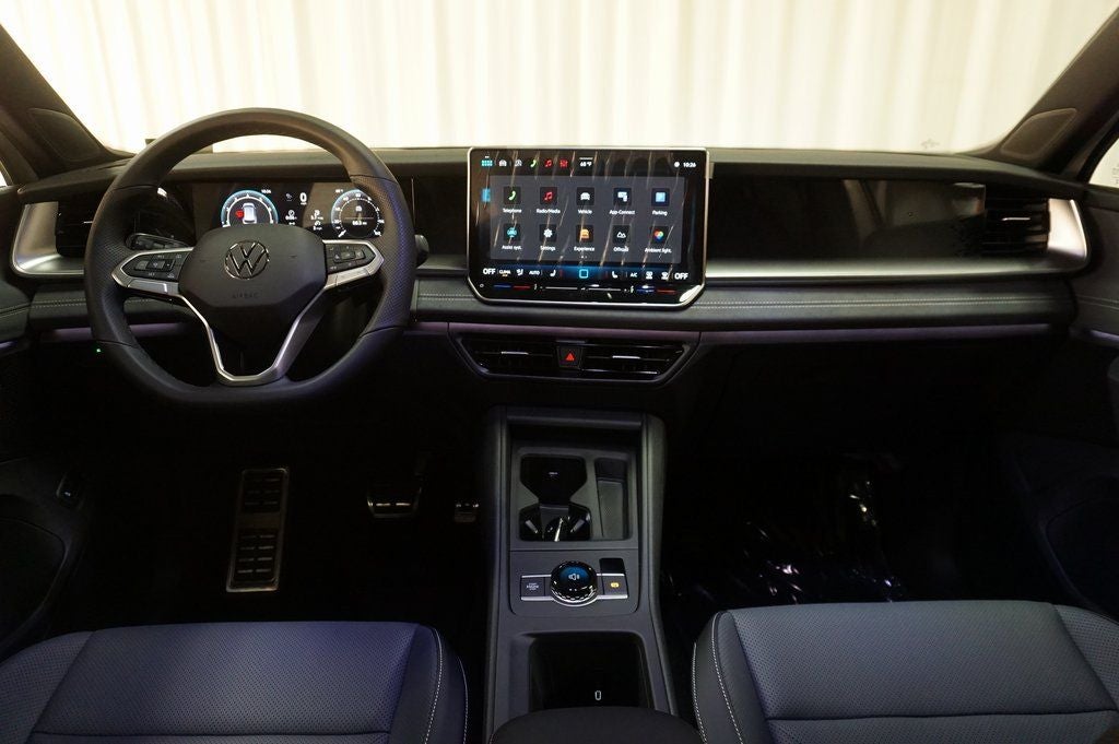 2026 Volkswagen Tiguan 2.0T SE R-Line Black