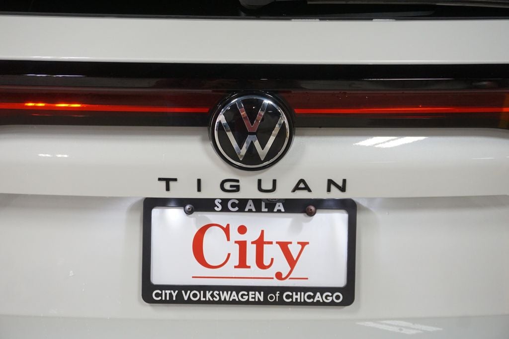 2026 Volkswagen Tiguan 2.0T SE R-Line Black