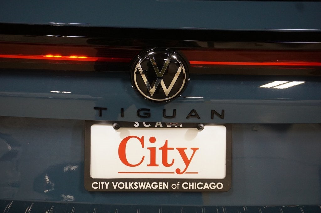 2026 Volkswagen Tiguan 2.0T SE R-Line Black