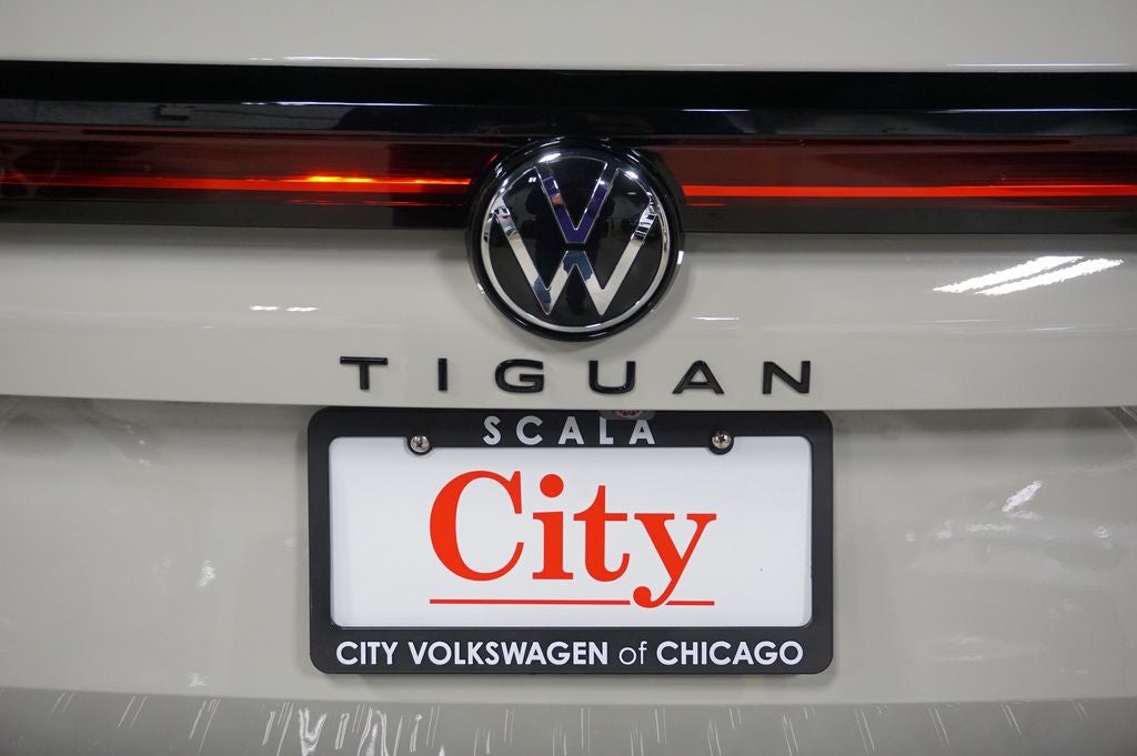 2026 Volkswagen Tiguan 2.0T SE R-Line Black