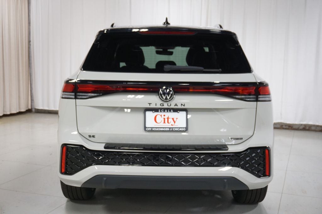 2026 Volkswagen Tiguan 2.0T SE R-Line Black