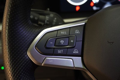 2025 Volkswagen Tiguan 2.0T SE R-Line Black