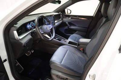 2025 Volkswagen Tiguan 2.0T SE R-Line Black