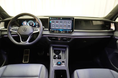 2025 Volkswagen Tiguan 2.0T SE R-Line Black