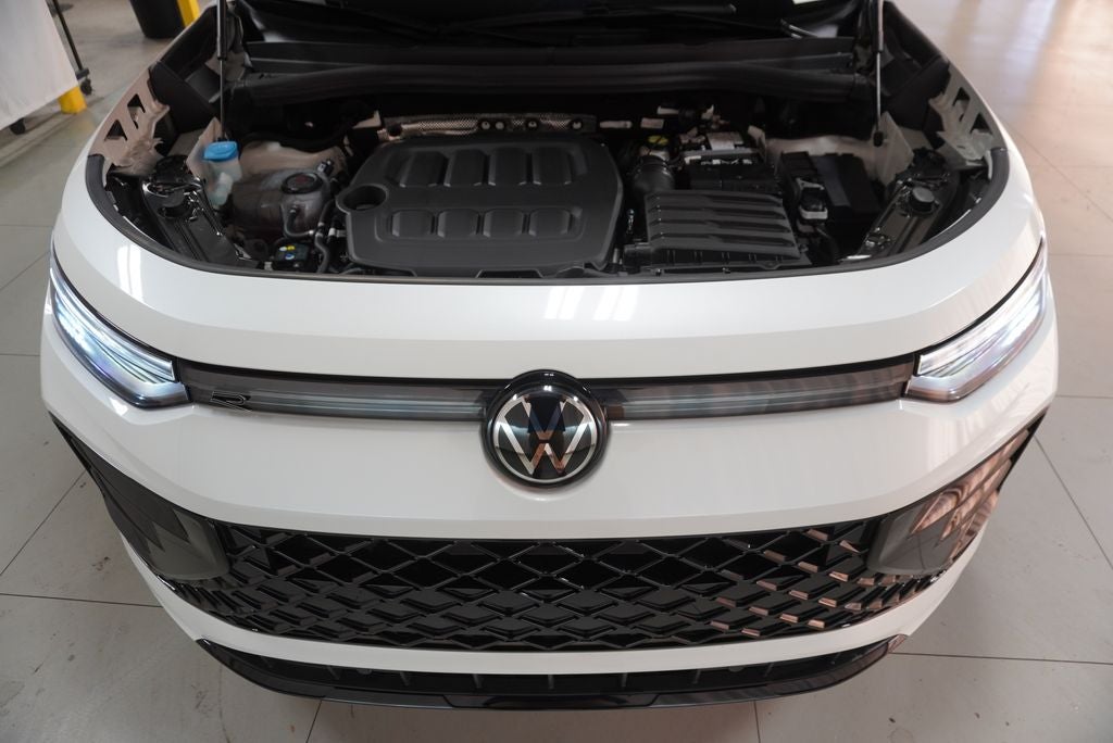 2025 Volkswagen Tiguan 2.0T SE R-Line Black