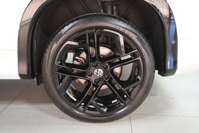 2025 Volkswagen Tiguan 2.0T SE R-Line Black