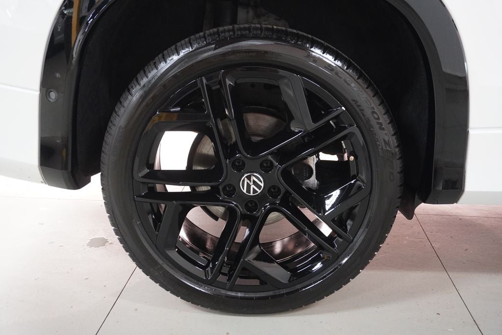 2025 Volkswagen Tiguan 2.0T SE R-Line Black