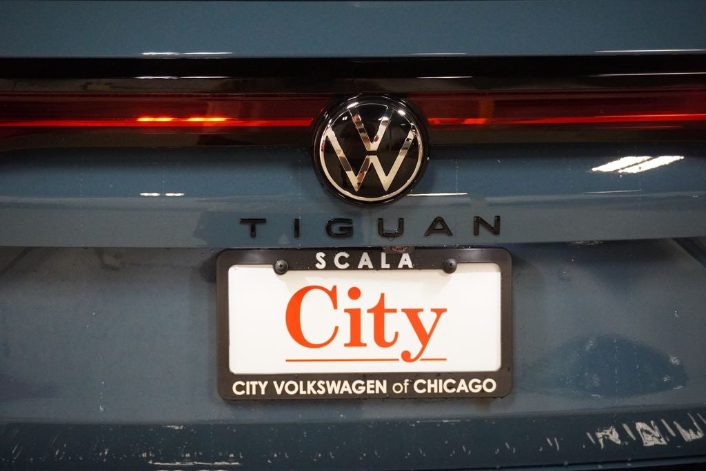 2026 Volkswagen Tiguan 2.0T SE R-Line Black