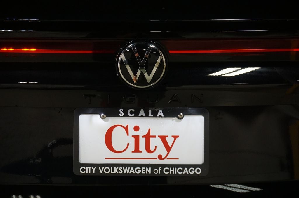 2026 Volkswagen Tiguan 2.0T SE R-Line Black